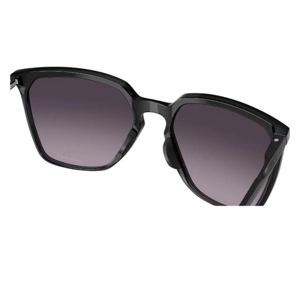 Close-up of the Oakley Sielo SQ frame and Prizm Grey Gradient lenses, emphasizing the rectangle shape