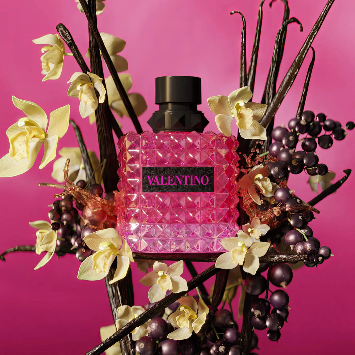 Valentino Donna Born In Roma Extradose with blackcurrant and vanilla imagery