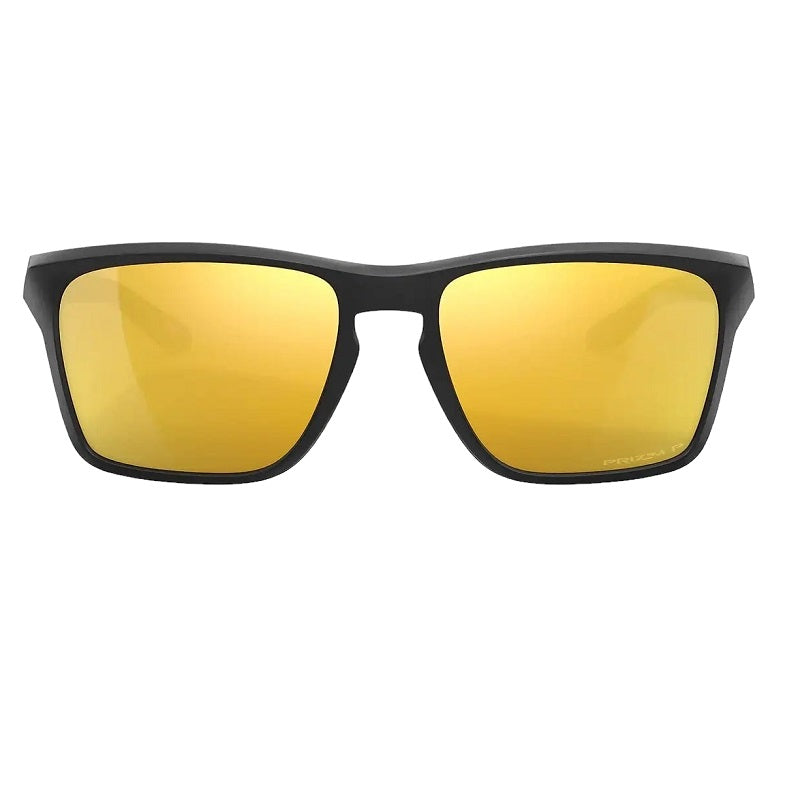 Close-up of Prizm™ Gold Polarized lenses, UV protection and glare reduction